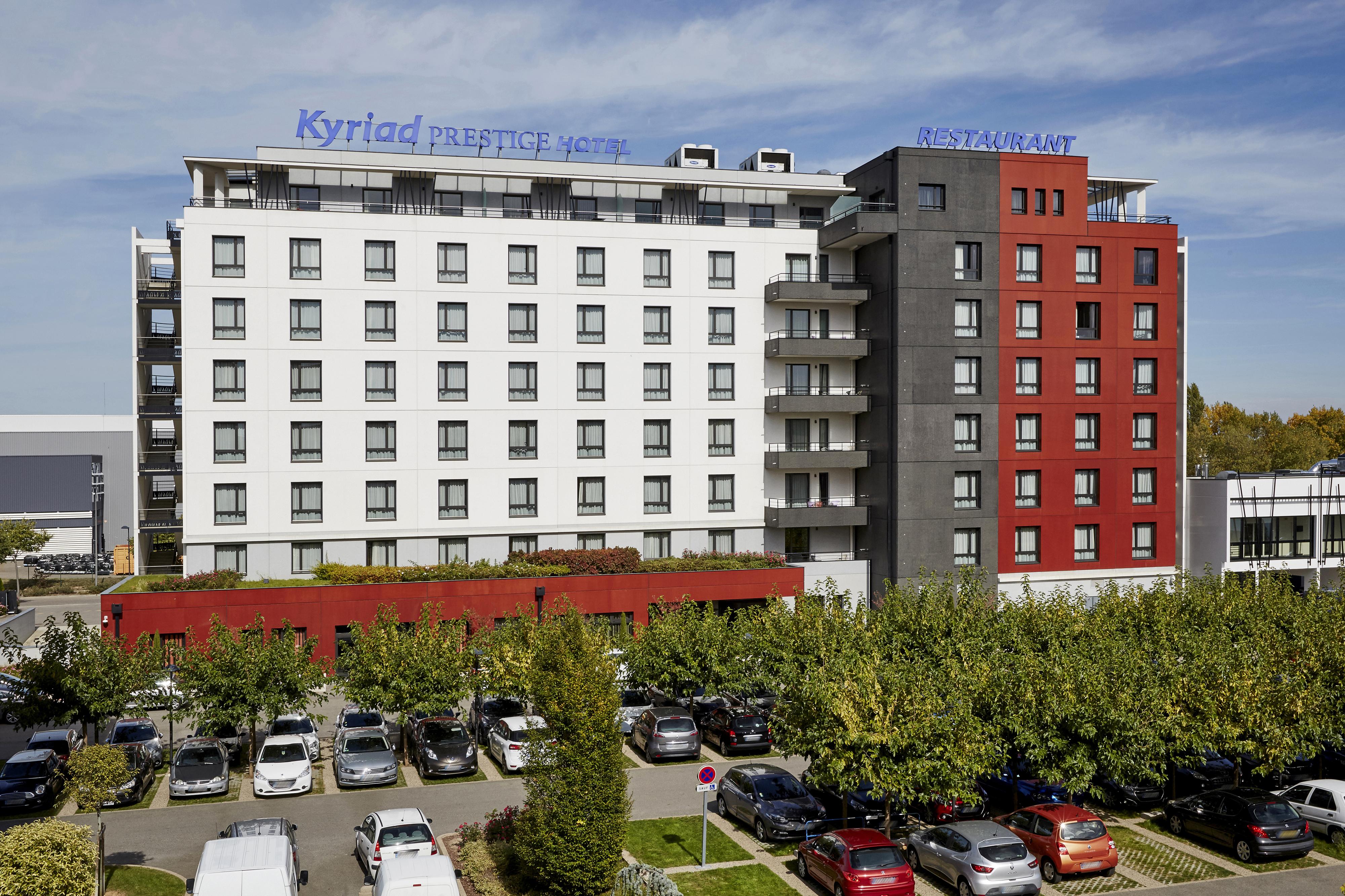 Kyriad Prestige Lyon Est - Saint Priest Eurexpo Hotel And Spa Exterior foto